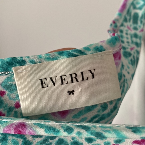 Everly Romper (size large) - Picture 5 of 6
